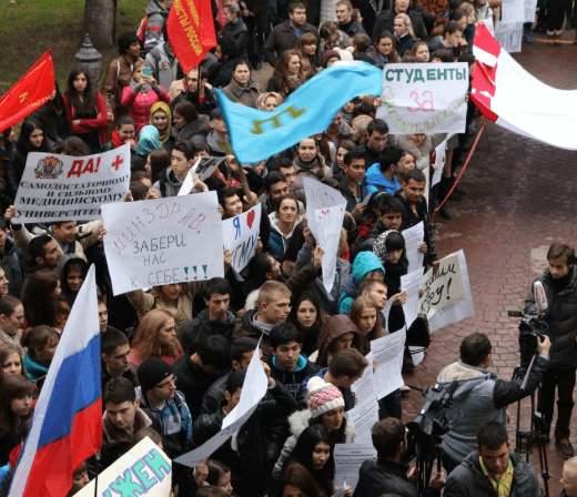 Протести студентів у Криму, фото - УНІАН