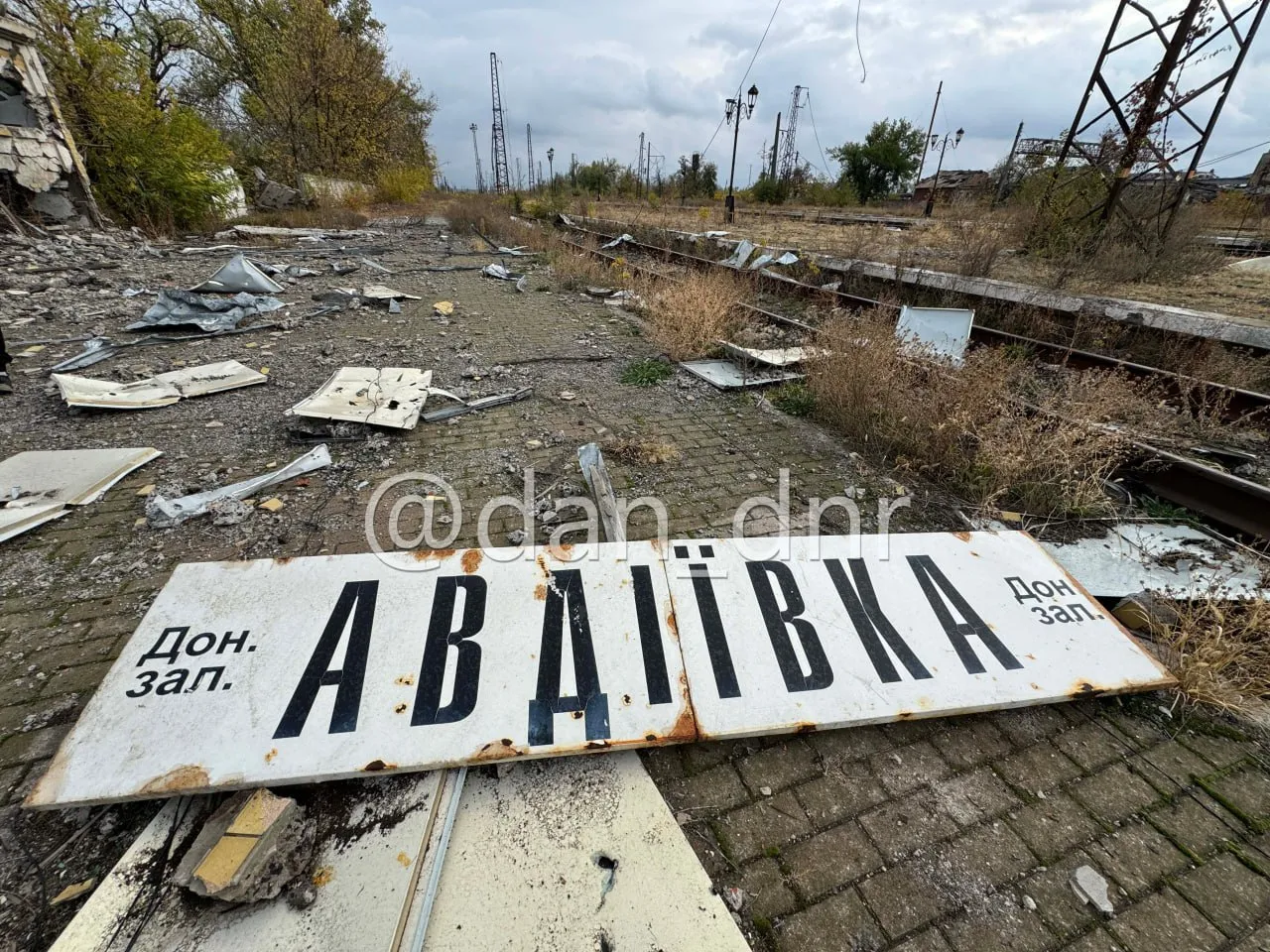 Написи українською мовою ще повернуться до Авдіївки